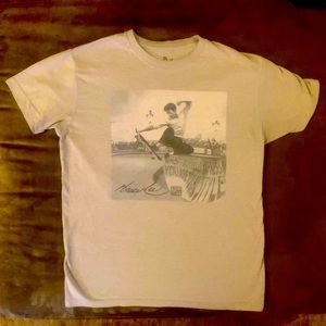 Bruce Lee Skateboarding t-shirt
